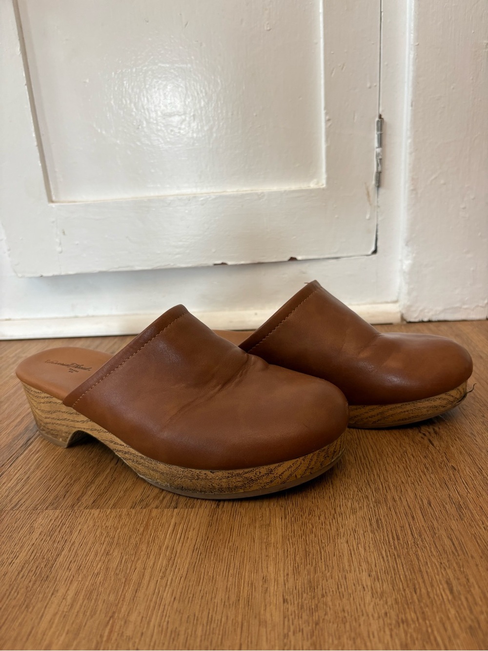 Universal Thread Brown Leather Clog Mules